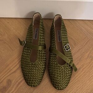 Steve Madden Woven Olive Flats